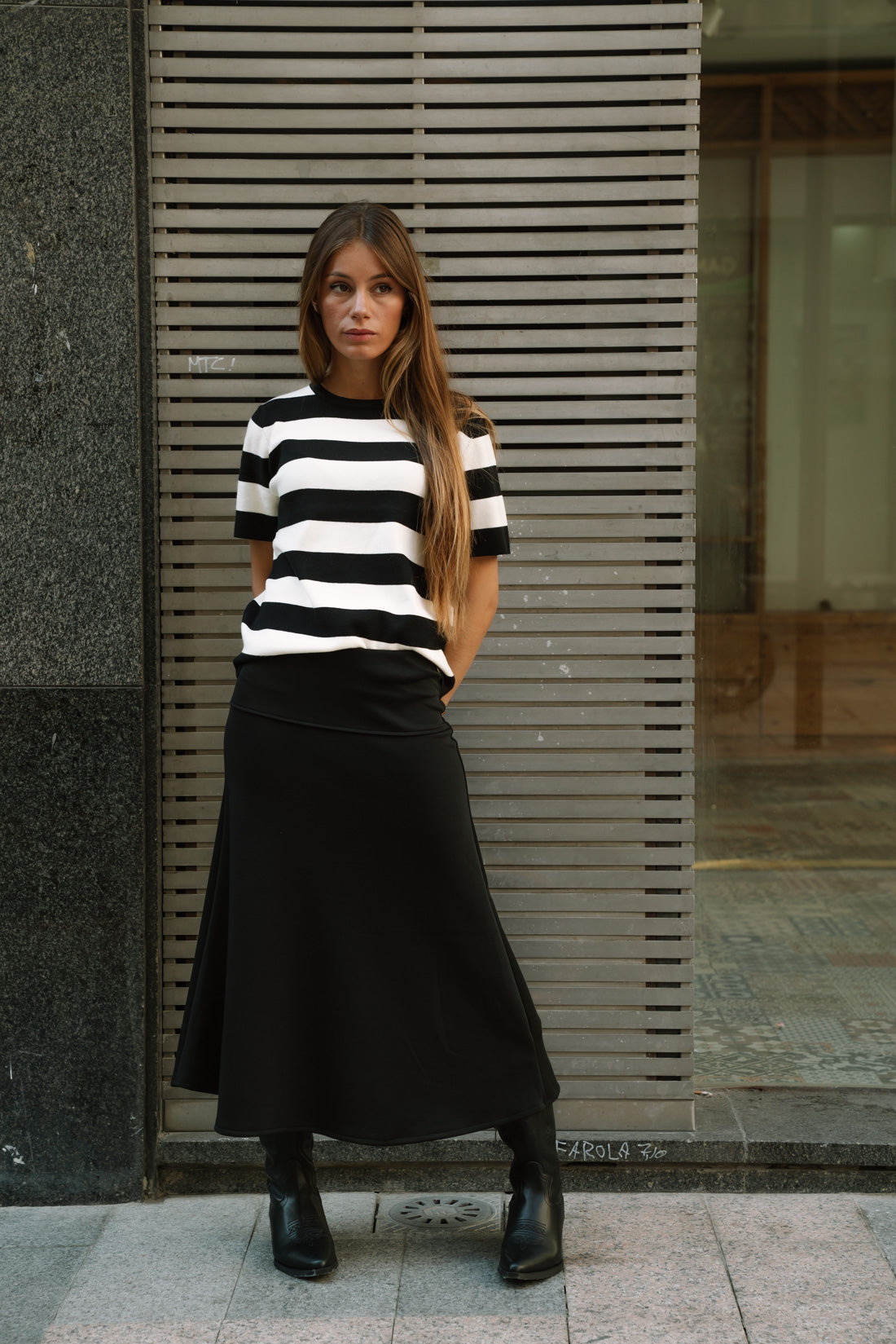 Falda NEO negro