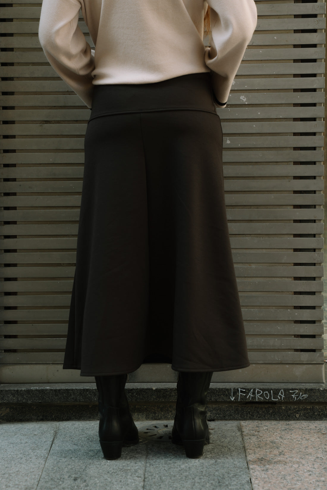 Falda NEO choco
