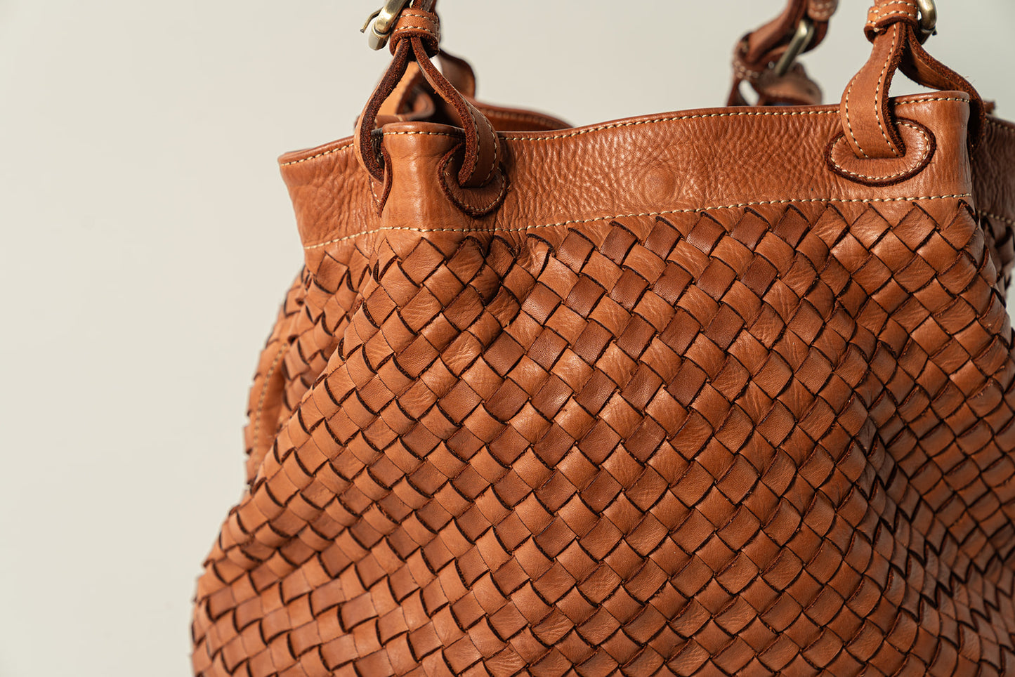 BOLSO PIEL BRADD Cognac