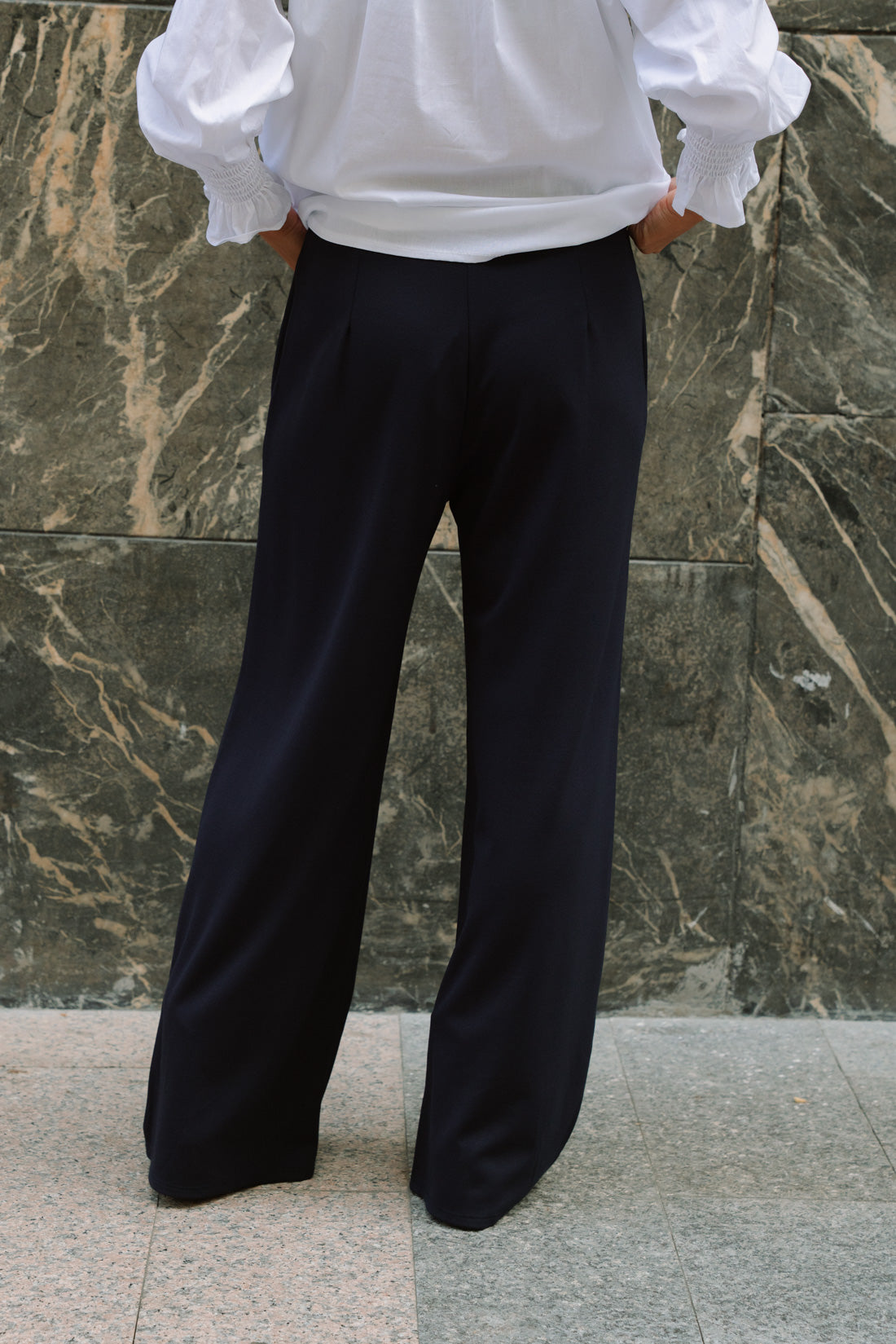 Pantalón UNIF negro (bolsillos)