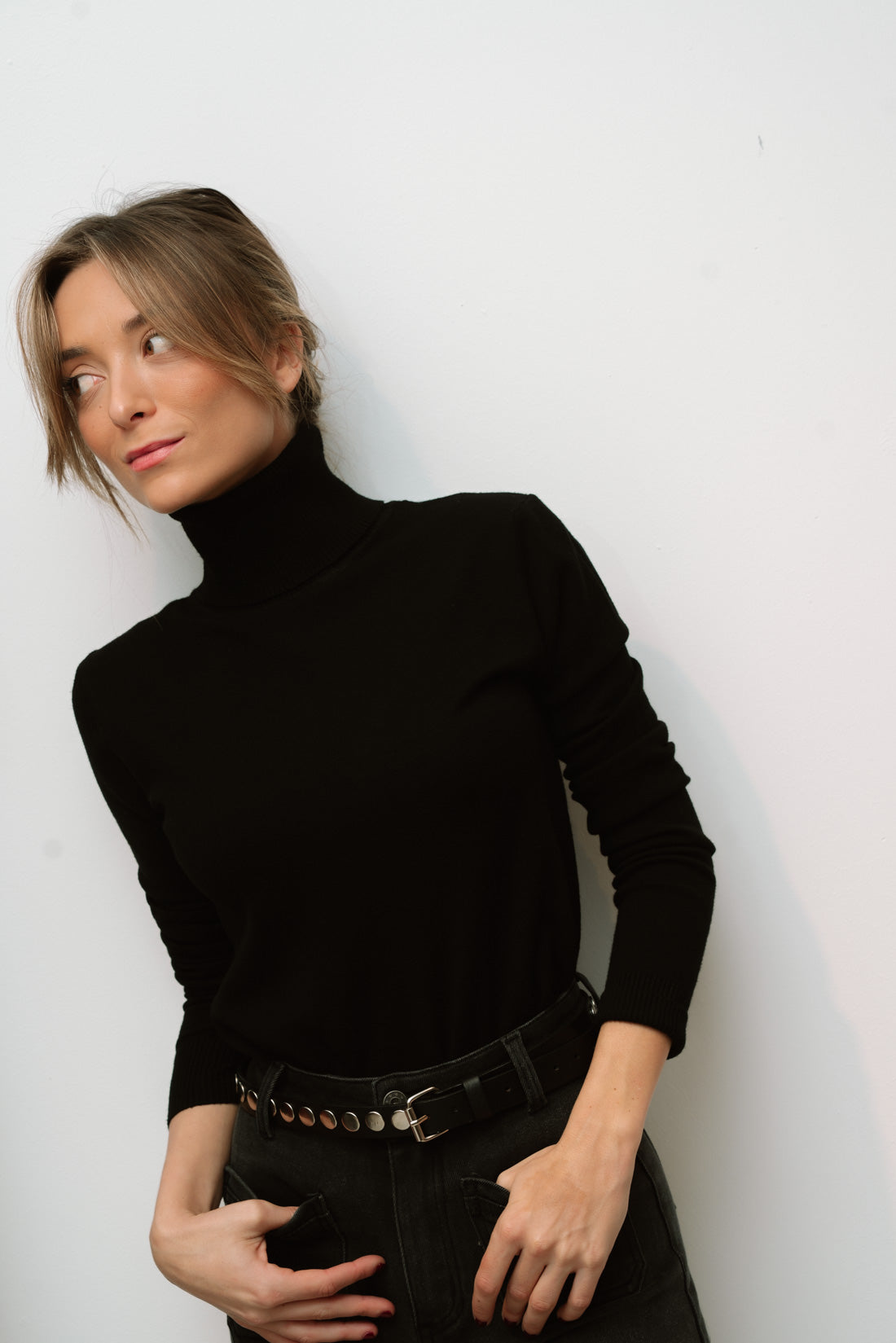 cinturón tachas negro