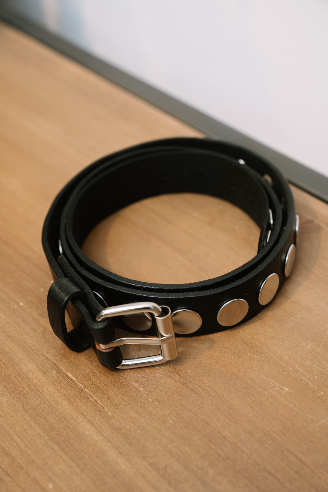 cinturón tachas negro