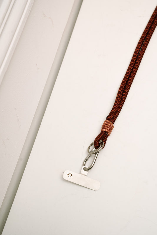 Cuelgamovil LARGO choco