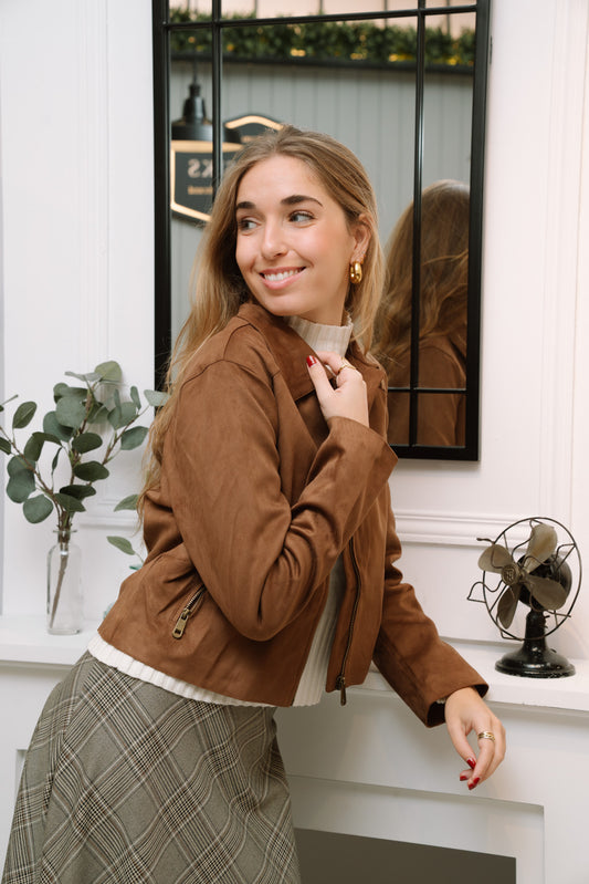 Chaqueta antelina corta