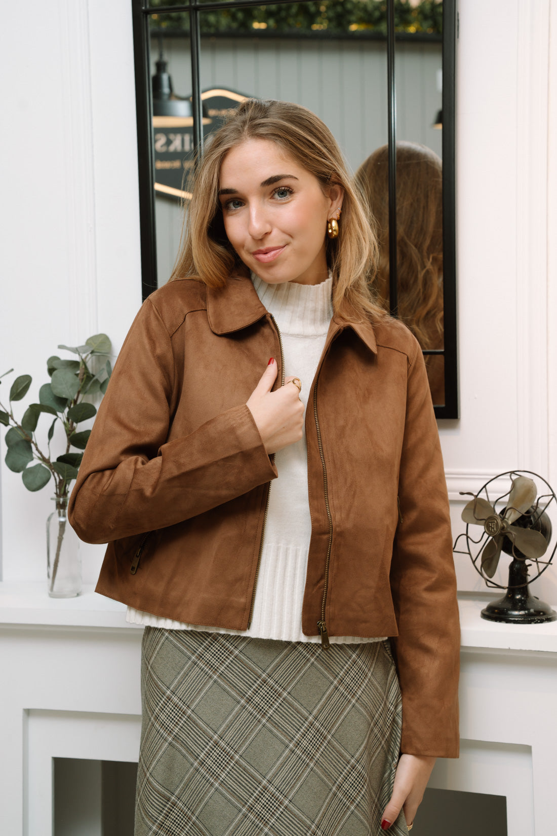 Chaqueta antelina corta