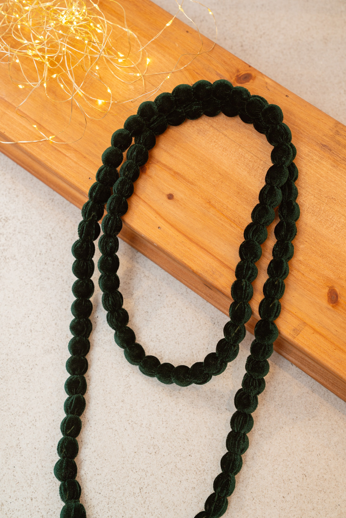 Collar terciopelo verde
