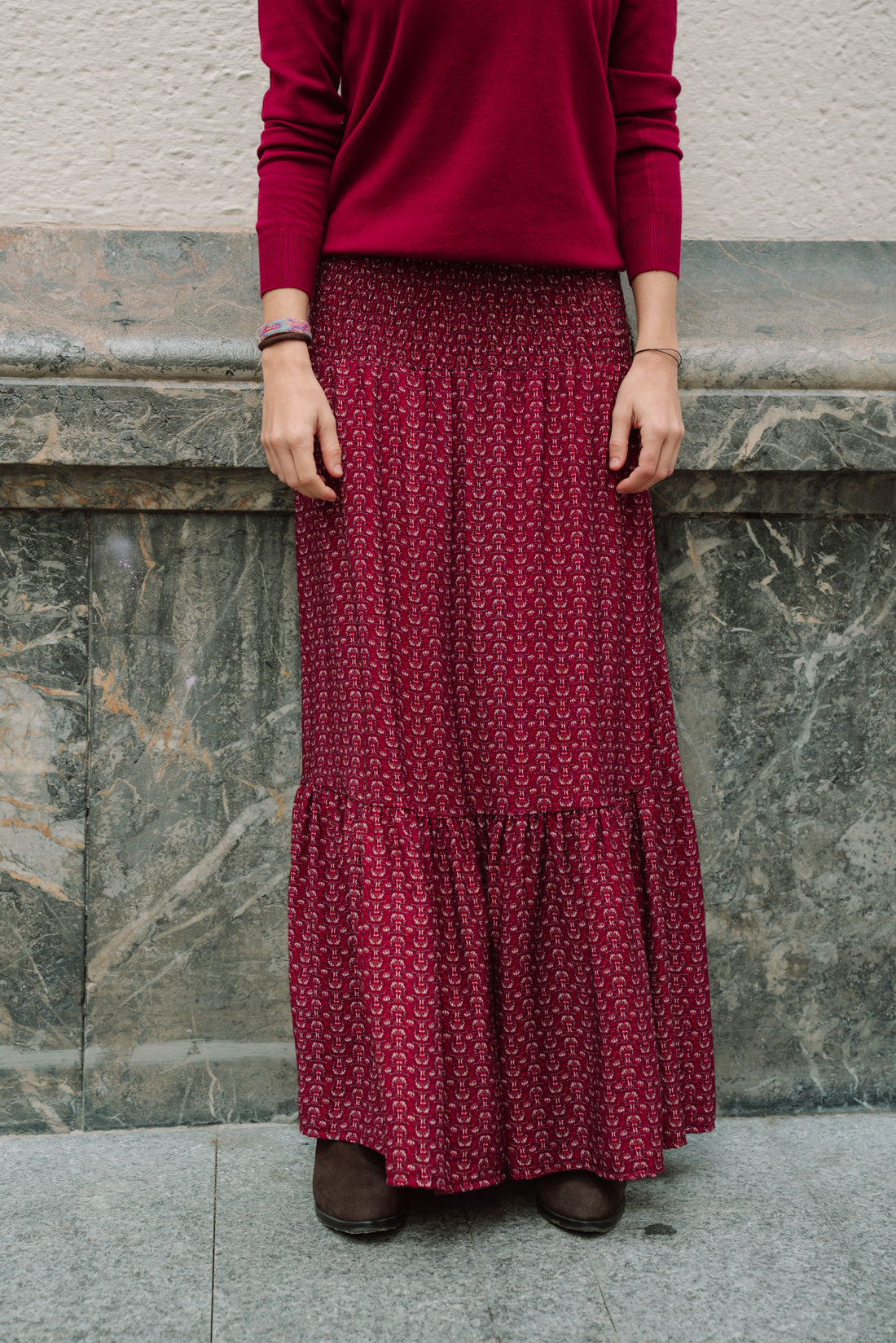 Falda VOILÉ estampada burdeos