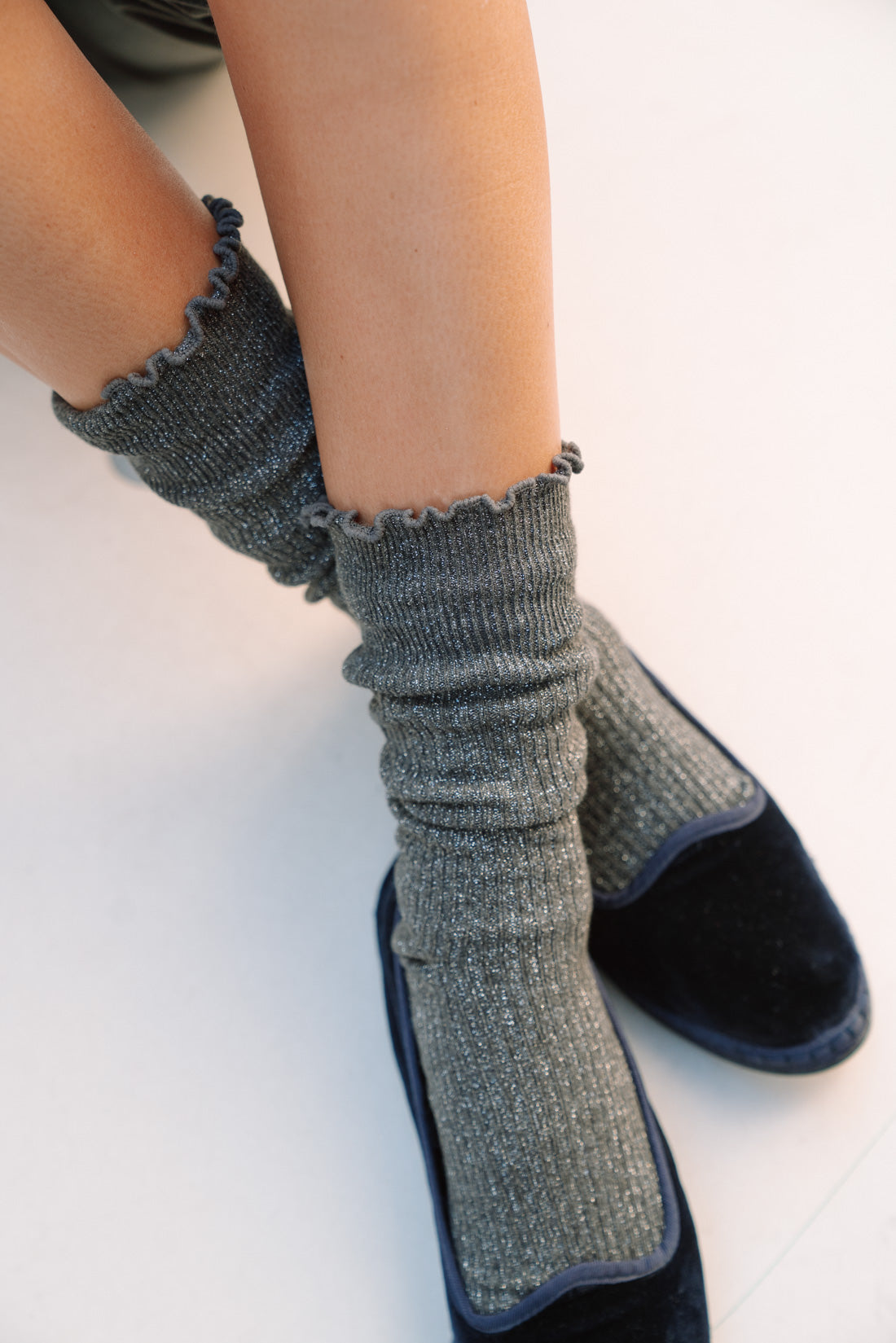 Calcetines brillo gris